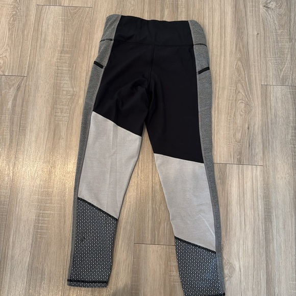 Champion C9 Duo Dry Women's Ebony/Gray Training High-Rise 7/8 Cropped Legging - Picture 4 of 4